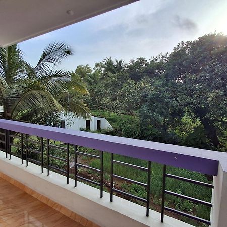 Lobo'S Guesthouse Cavelossim Dış mekan fotoğraf
