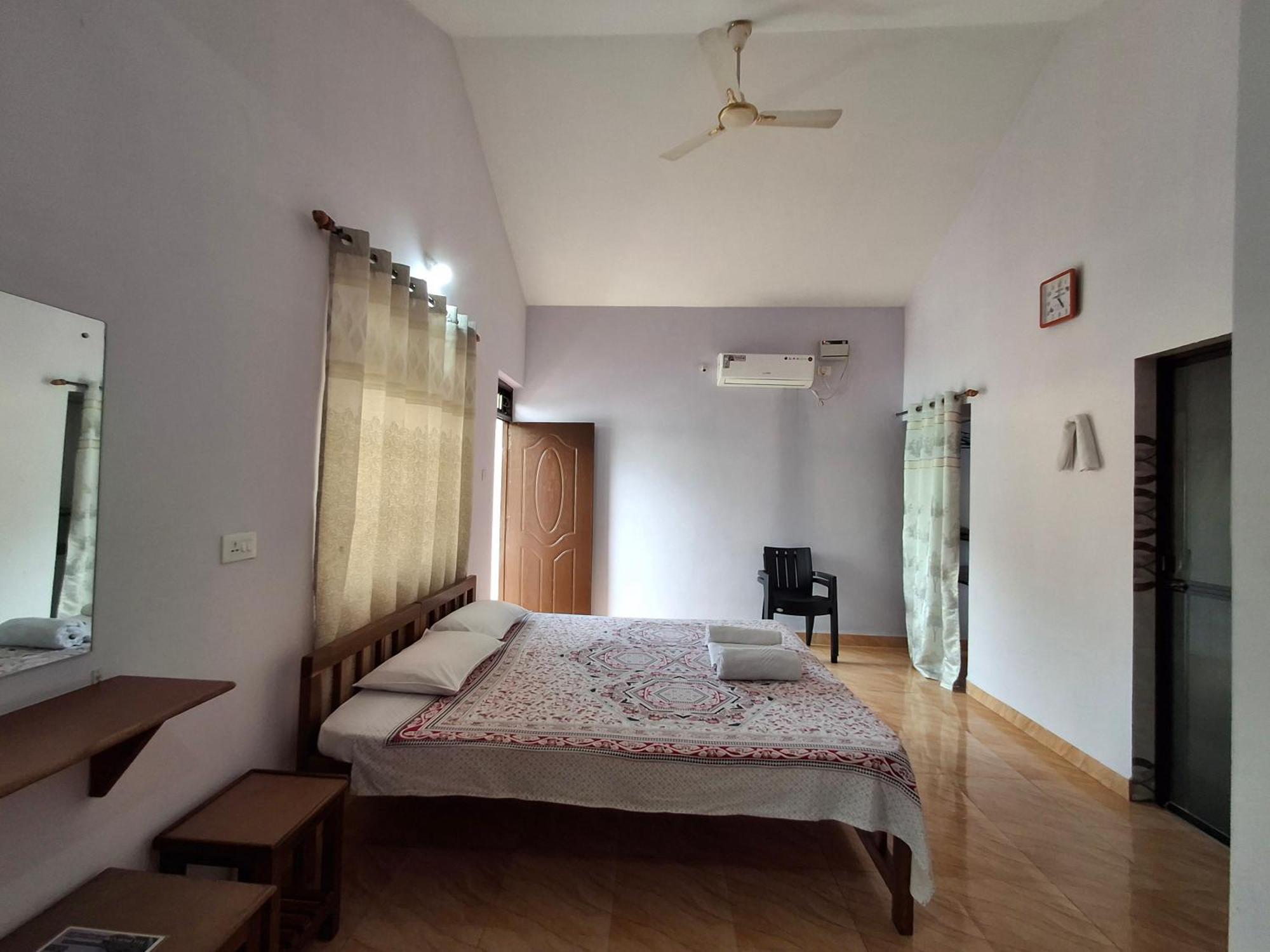 Lobo'S Guesthouse Cavelossim Dış mekan fotoğraf