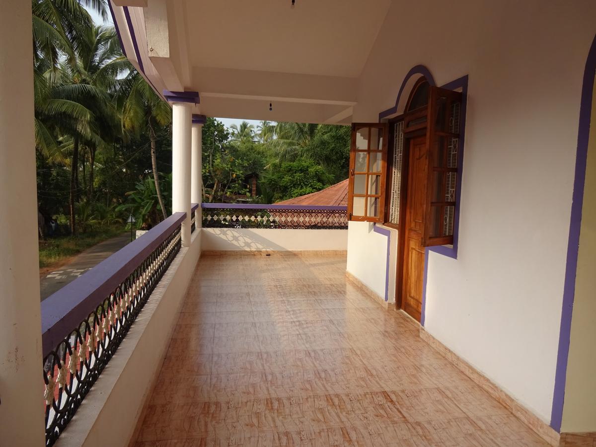 Lobo'S Guesthouse Cavelossim Dış mekan fotoğraf